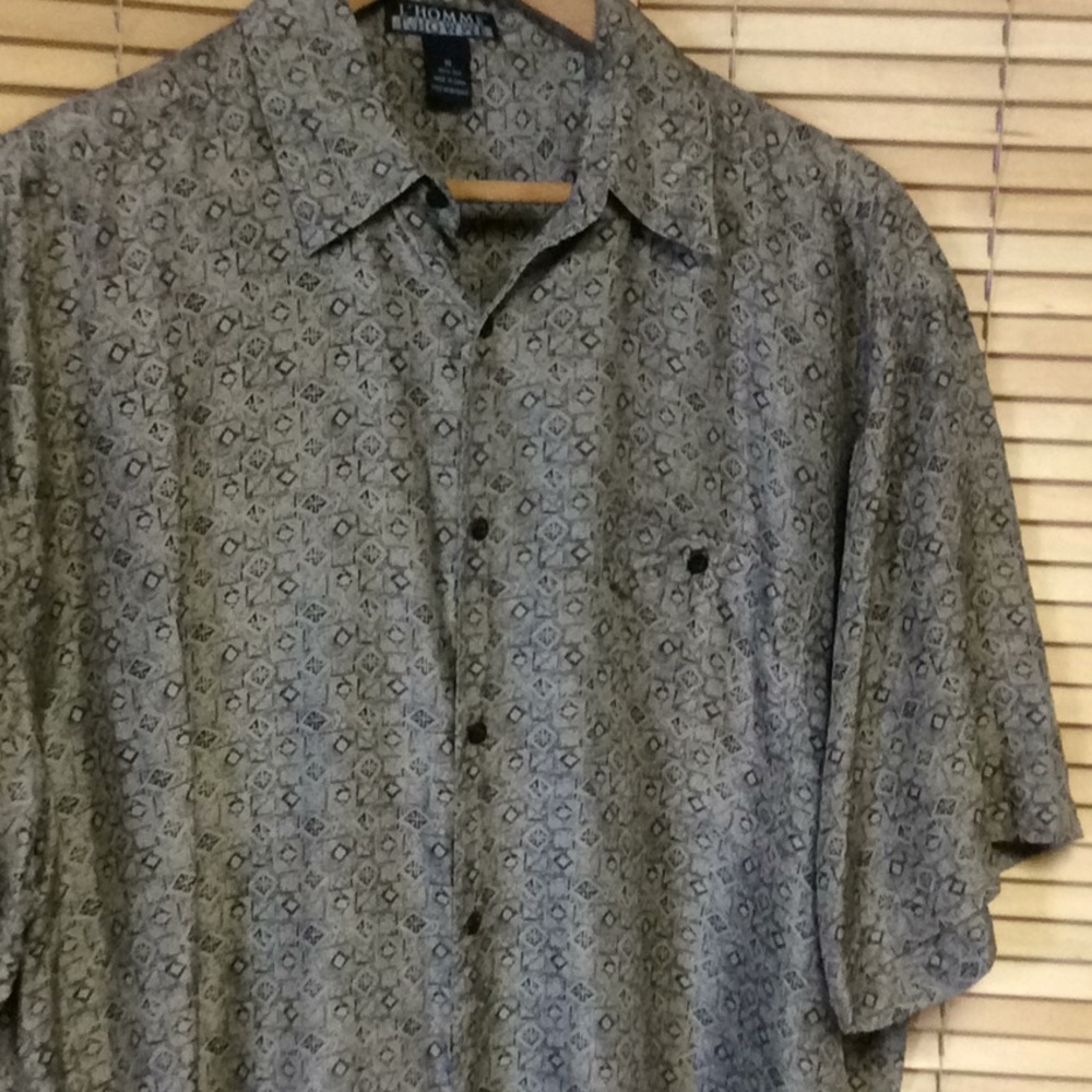 L'Homme Men's Casual Button Down Silk Shirt
